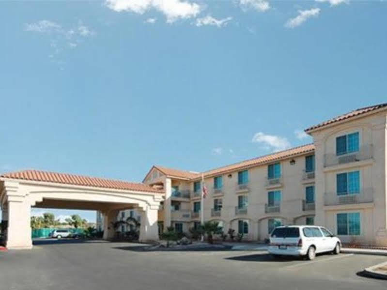 Comfort Inn & Suites El Centro I-8 Buitenkant foto